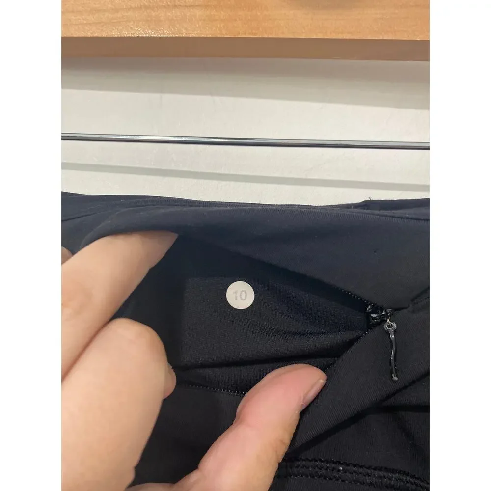Lululemon Leggings Side Pockets Checker Pattern Detail Black Size 10